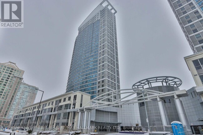 property at 36 Lee Centre Dr