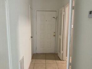 12400 Brookglade Cir in Houston, TX - Building Photo - Building Photo