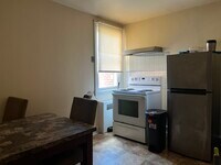 3427 Sheffield Ave, Unit 2nd Floor photo'