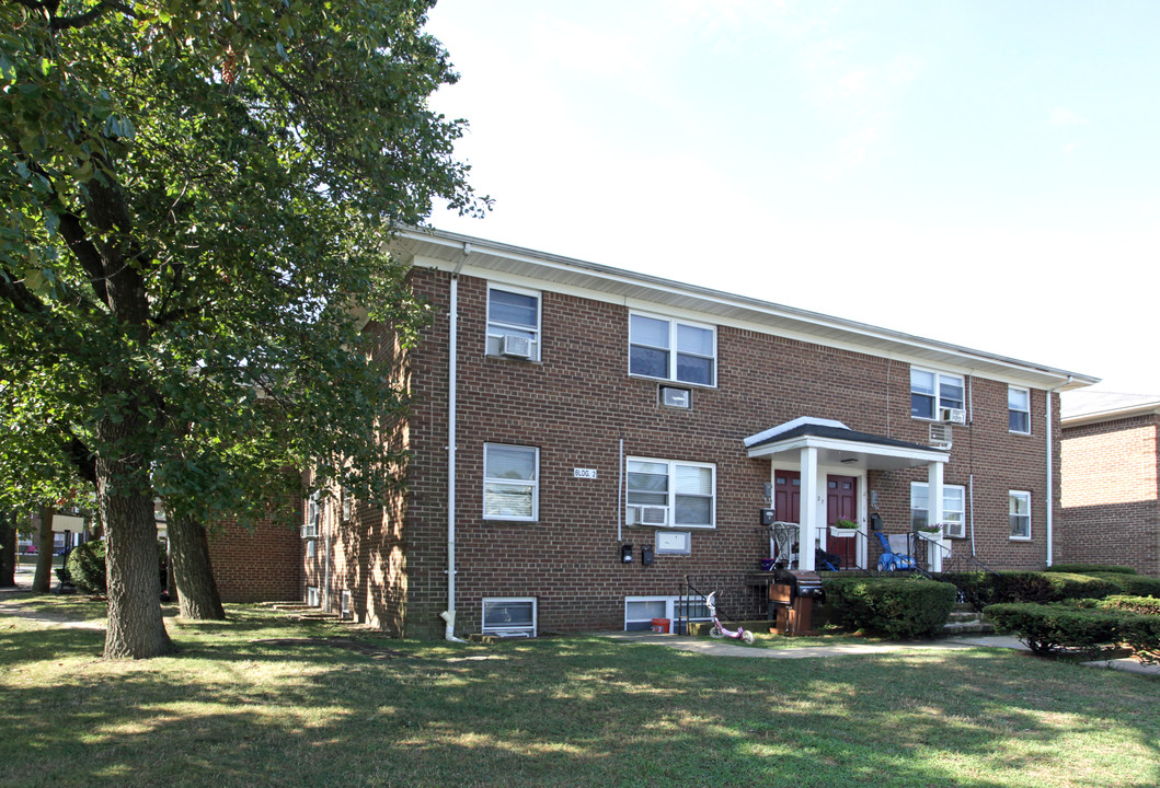 627 17th Ave in Belmar, NJ - Building Photo