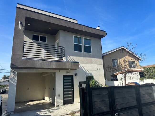 2849 S West View St, Unit 2849 in Los Angeles, CA - Building Photo - Building Photo