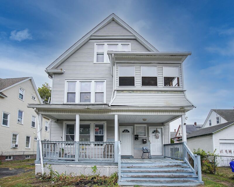 140-142-142 Johnson St in Springfield, MA - Building Photo