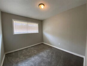 5811 Knightwood St in Houston, TX - Building Photo - Building Photo