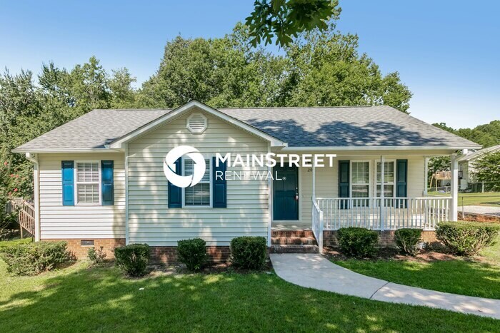 203 Southland Dr in Zebulon, NC - Building Photo