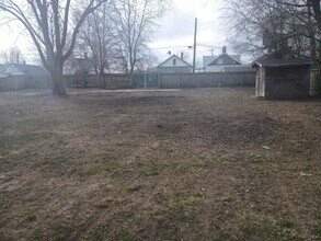 220 Wasaon St in Toledo, OH - Building Photo - Building Photo