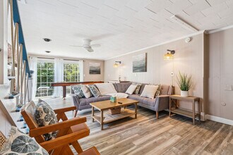 2 Dover Ave in Hampton, NH - Building Photo - Building Photo