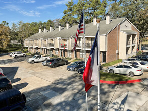 Treehouse Apartments in Conroe, TX - Building Photo - Building Photo