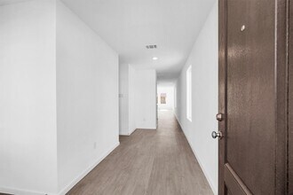 906 Lago Laceno Ln in Huffman, TX - Building Photo - Building Photo