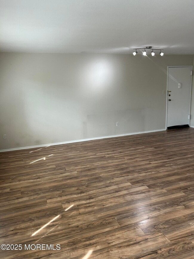 48 Manchester Ct in Freehold, NJ - Building Photo - Building Photo
