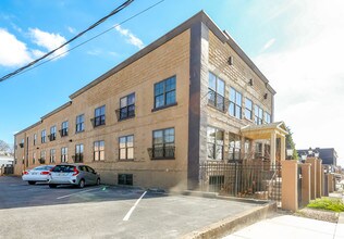 North Central Village in Knoxville, TN - Building Photo - Building Photo