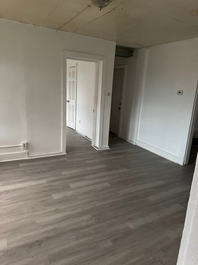 10 Wood St in Waterbury, CT - Building Photo - Building Photo