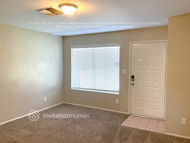 811 E Hillview Cir in Mesa, AZ - Building Photo - Building Photo