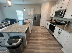 213 Limestone Cir in Conyers, GA - Building Photo - Building Photo