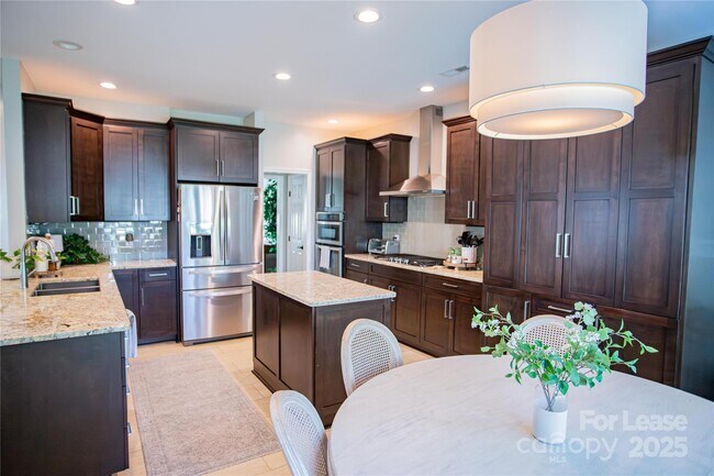 property at 615 Circle Trace Rd