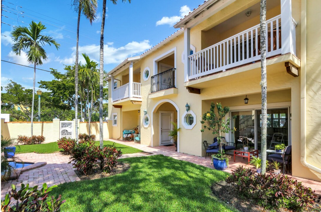 95 NE 4th Ave, Unit 4 in Delray Beach, FL - Building Photo