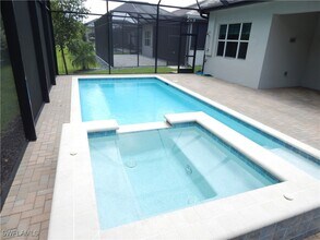 11331 Jacaranda Dr in Naples, FL - Foto de edificio - Building Photo