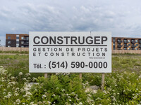 3025 Des Gouverneurs Av in Laval, QC - Building Photo - Building Photo