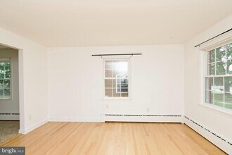 6700 Livingston Rd in Oxon Hill, MD - Building Photo - Building Photo