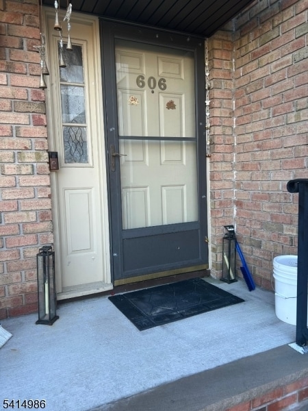 property at 606 Robin Rd