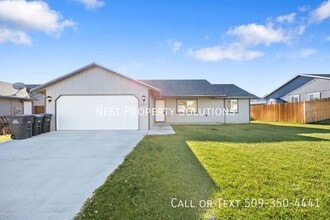 1317 W Electra St in Moses Lake, WA - Building Photo - Building Photo