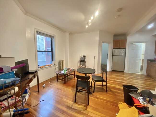 235 Harvard Ave, Unit 3 in Boston, MA - Building Photo - Building Photo