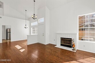 495 Novara Way in Oak Park, CA - Building Photo - Building Photo