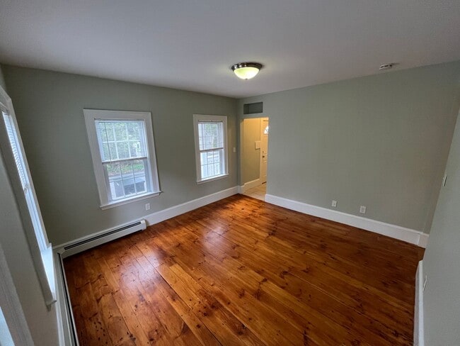 44 Charnock St in Beverly, MA - Building Photo - Building Photo