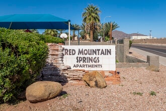 Red Mountain Springs in Phoenix, AZ - Building Photo - Building Photo