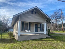 738 N Wall St in Belton, TX - Building Photo