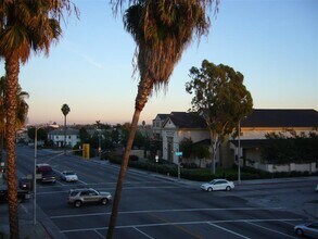 The West Olympic Apartments in Los Angeles, CA - Building Photo - Building Photo