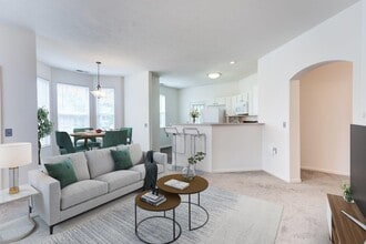 Hills of Aberdeen Apartment Homes in Valparaiso, IN - Building Photo - Building Photo