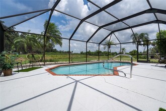 7354 Biltmore Dr in Sarasota, FL - Building Photo - Building Photo