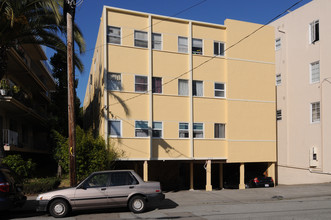 204 Wayne Ave in Oakland, CA - Building Photo - Building Photo