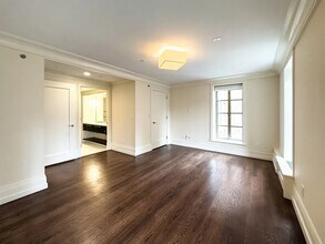 140 E 63rd St, Unit 7A in New York, NY - Building Photo - Building Photo