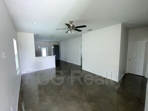 2809 Whispering Trails Dr in Winter Haven, FL - Building Photo - Building Photo