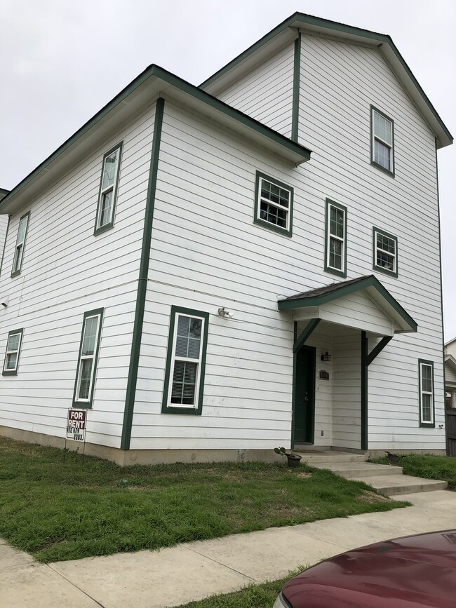 property at 819 S Welch St