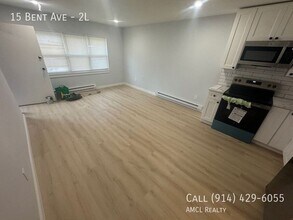 15 Bent Ave-Unit -2L in Port Chester, NY - Building Photo - Building Photo