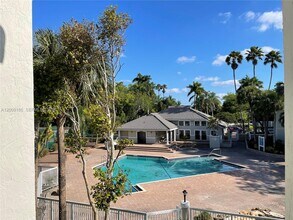 11211 W Atlantic Blvd in Coral Springs, FL - Building Photo - Building Photo