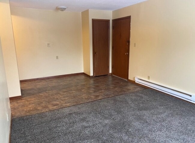 1810 A Ave NE-Unit -1 in Cedar Rapids, IA - Building Photo - Building Photo