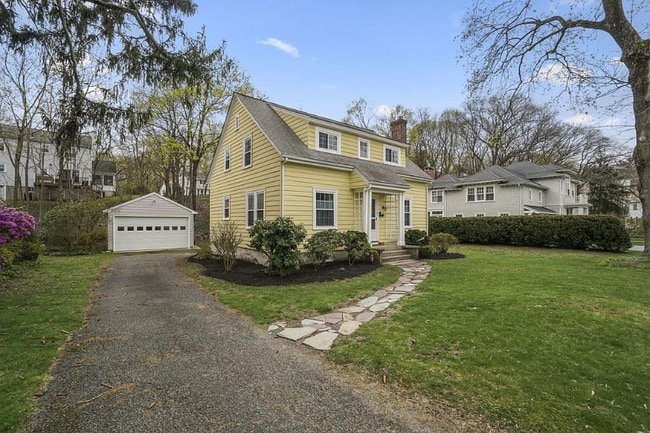5 Greenlawn Ave in Wellesley, MA - Building Photo - Building Photo