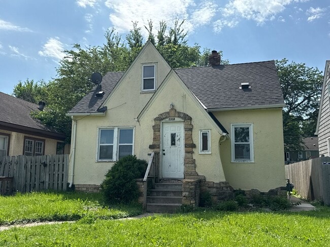 property at 3335 N Knox Ave