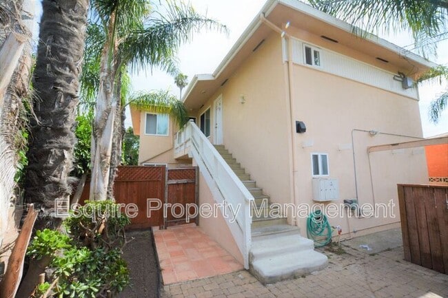 154 E C St
