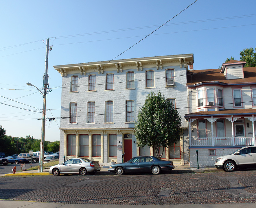 224 E Martin St in Martinsburg, WV - Building Photo