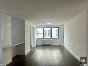 5 AVENUE in New York, NY - Building Photo - Building Photo