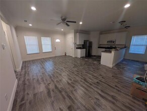 2550 Eugene St in Dallas, TX - Building Photo - Building Photo