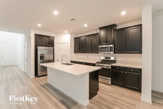 6845 Greensmen Ave in Las Vegas, NV - Foto de edificio - Building Photo