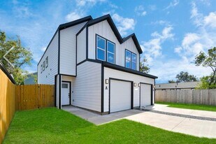 2310 Erastus St in Houston, TX - Building Photo