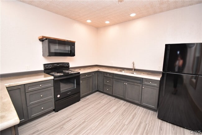 152 Court St in Watertown, NY - Building Photo - Building Photo