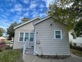 3858 Fremont Ave N in Minneapolis, MN - Building Photo