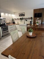 283 Woodland Rd in Palm Springs, FL - Building Photo